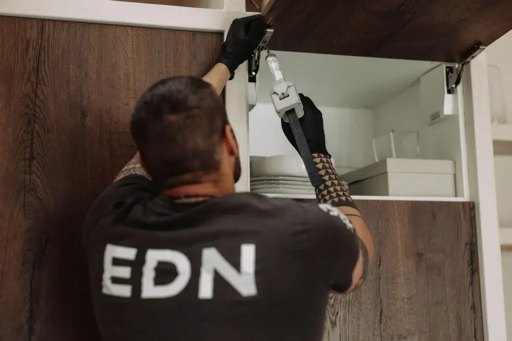 Intervention professionnelle de désinsectisation de cafards