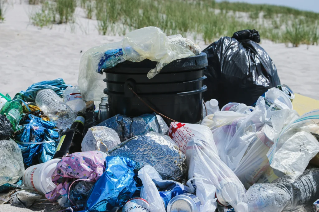Déchets camping plage